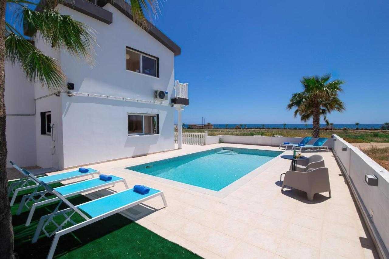 Villa Suncity Boutique Beachfront Ayia Napa Bagian luar foto